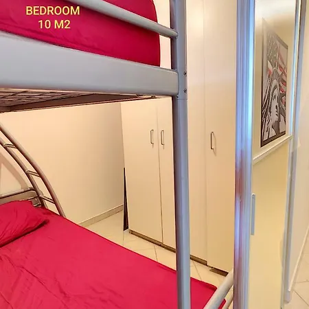 Studio Cabine Tanit Антиб